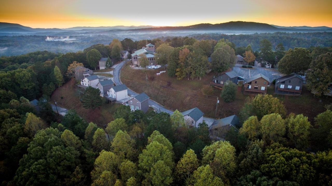 The Villas At Coosawattee River Resort Ellijay Exterior photo